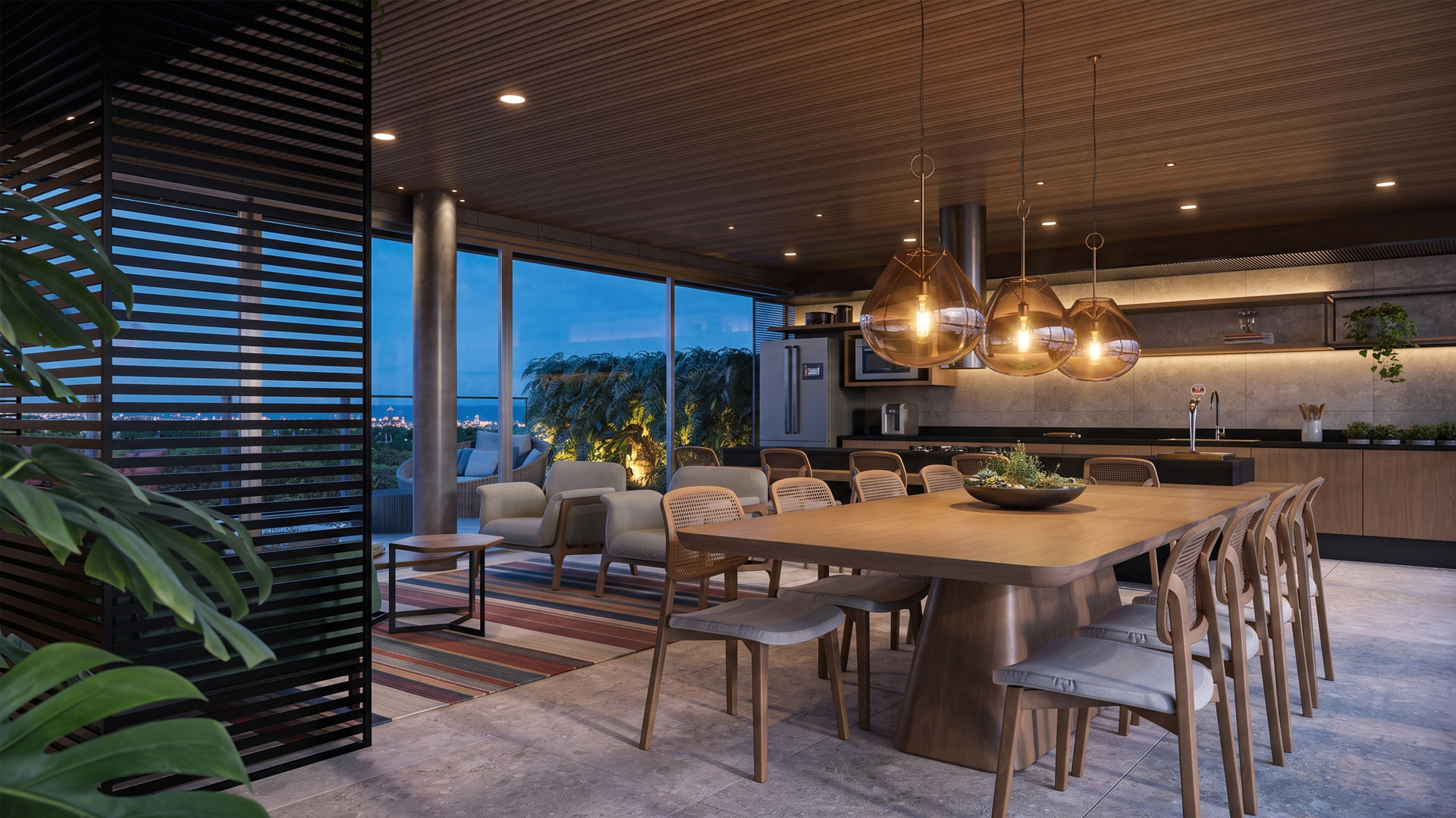 Sala de jantar integrada em imagem noturna, com luminárias âmbar acesas e o céu de crepúsculo ainda azul do lado de fora da janela